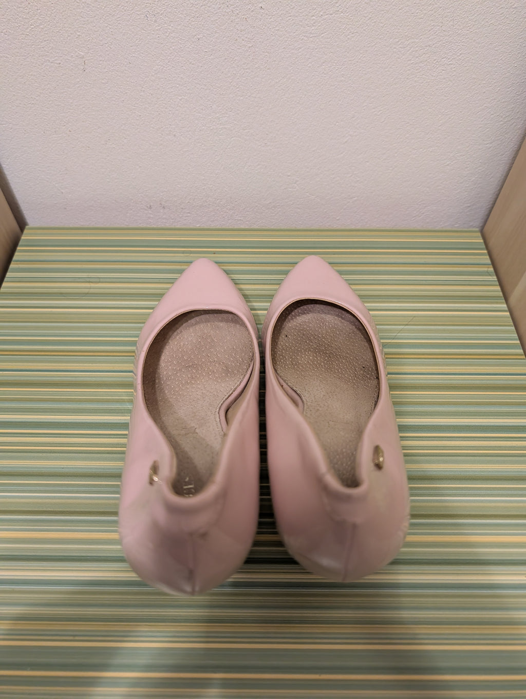 Buty na obcasie różowe lakierowane 39 - góra