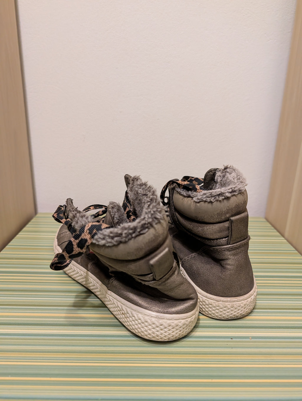 Buty sportowe Venice szare za kostkę 38 - tył