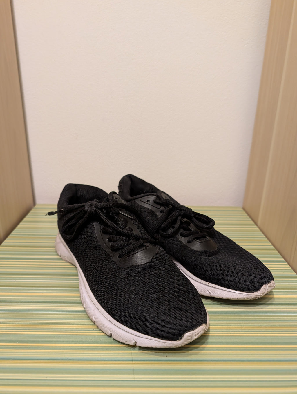 Sneakersy czarne mesh 39 - bok prawy