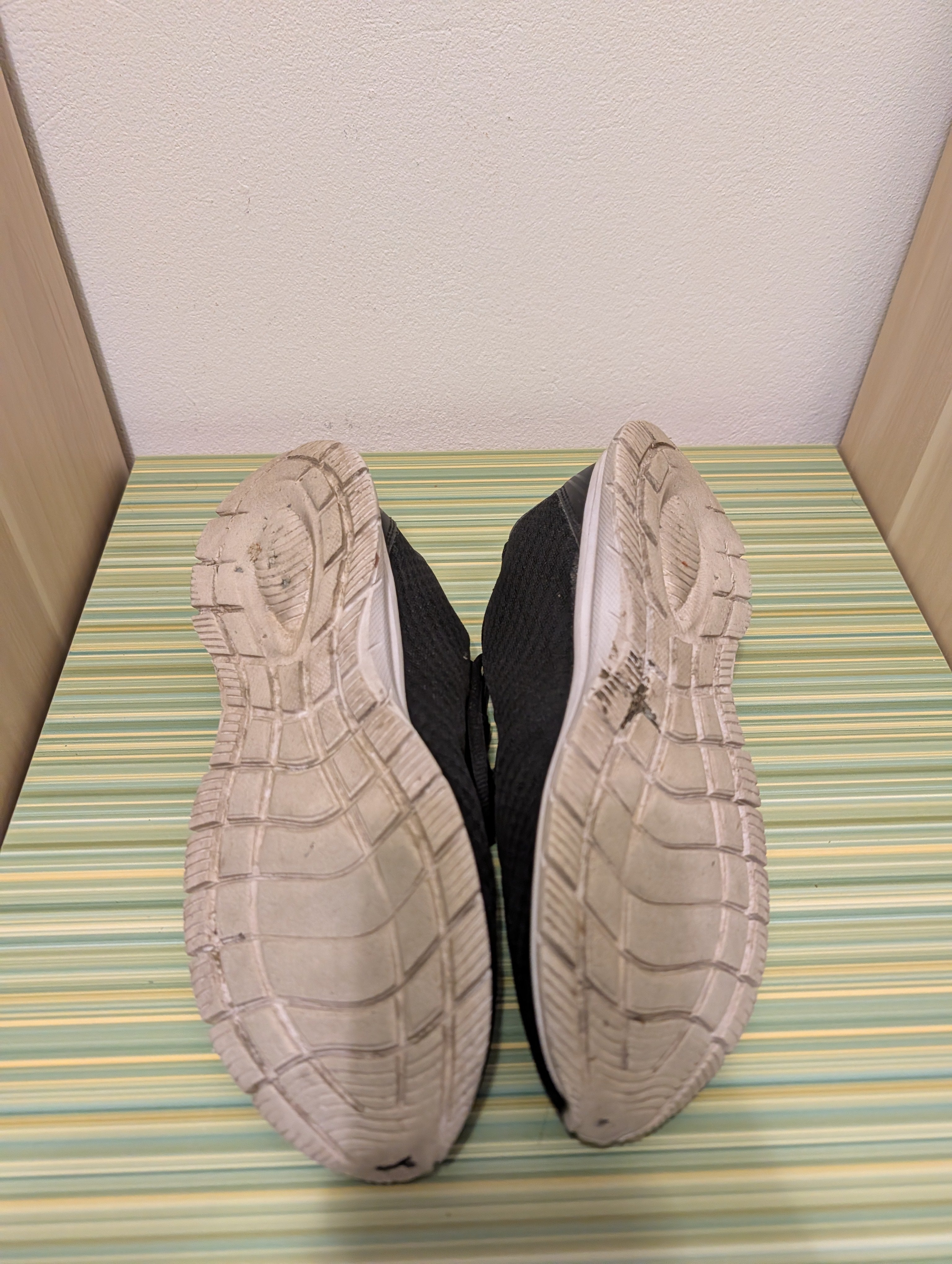 Sneakersy czarne mesh 39 - podeszwa