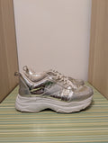 Sneakersy srebrne chunky 37 - bok wzor krokodyla