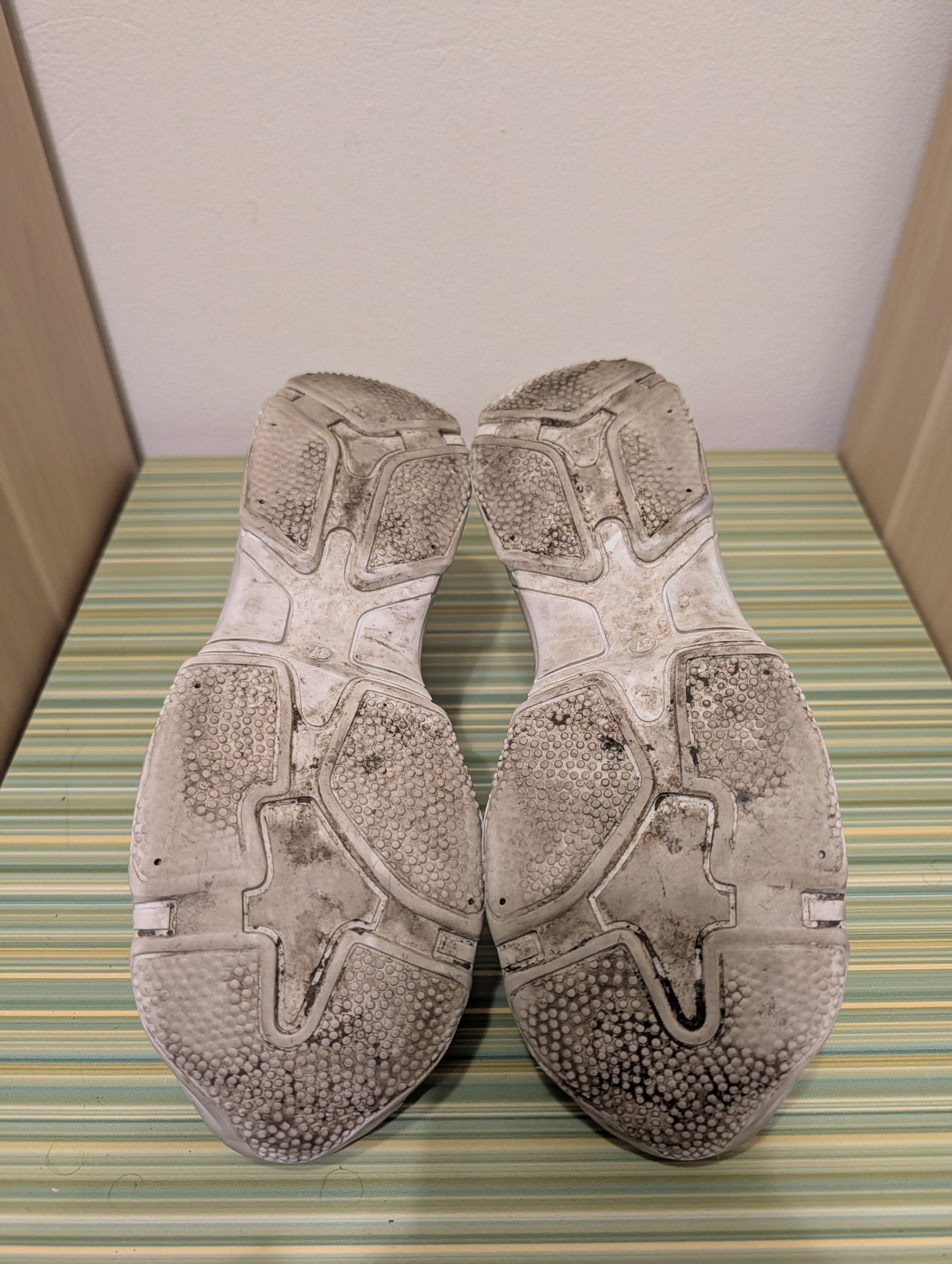 Sneakersy srebrne chunky 37 - podeszwa biala bieznik