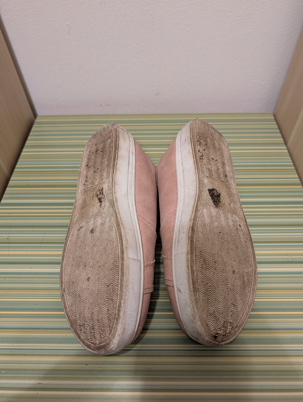 Sneakersy Krusber pudrowe 38 - podeszwa bieznik stan