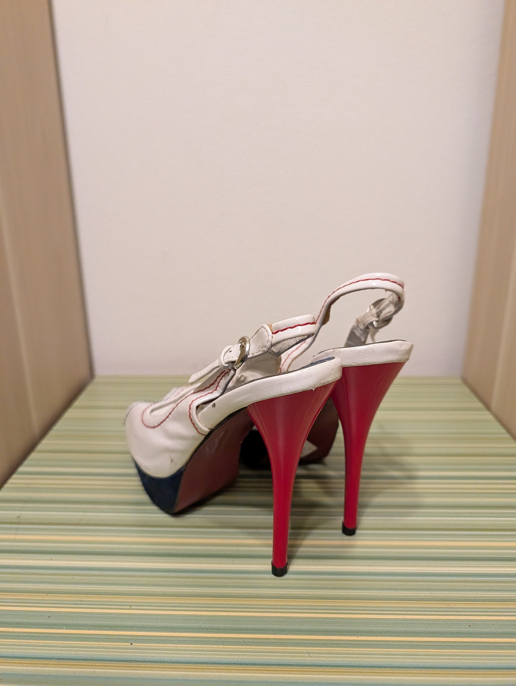 Sandaly Better biale 37 - tyl slingback czerwona szpilka