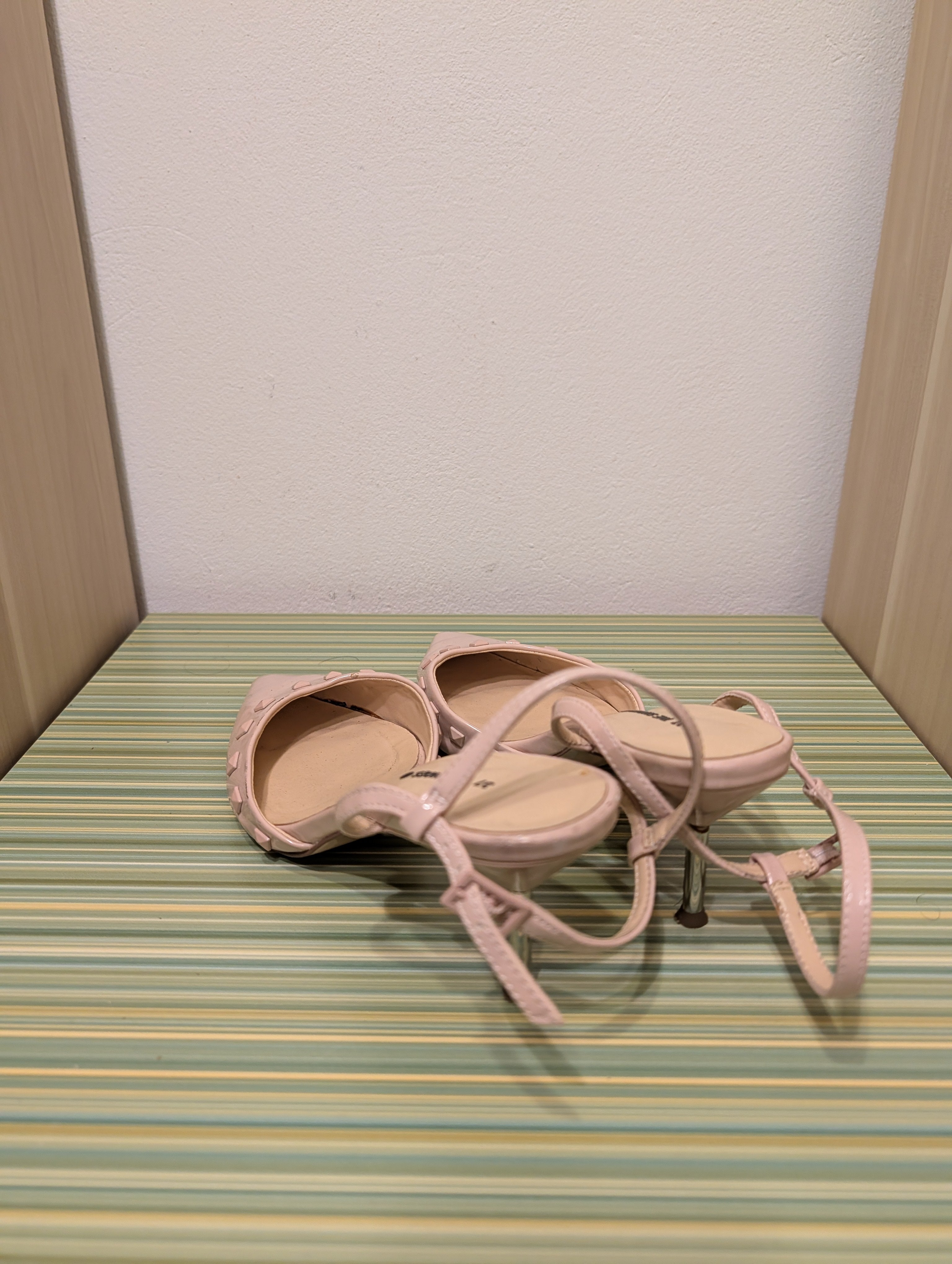 Szpilki The Shoes pudrowe 37 - tyl para szpilka slingback