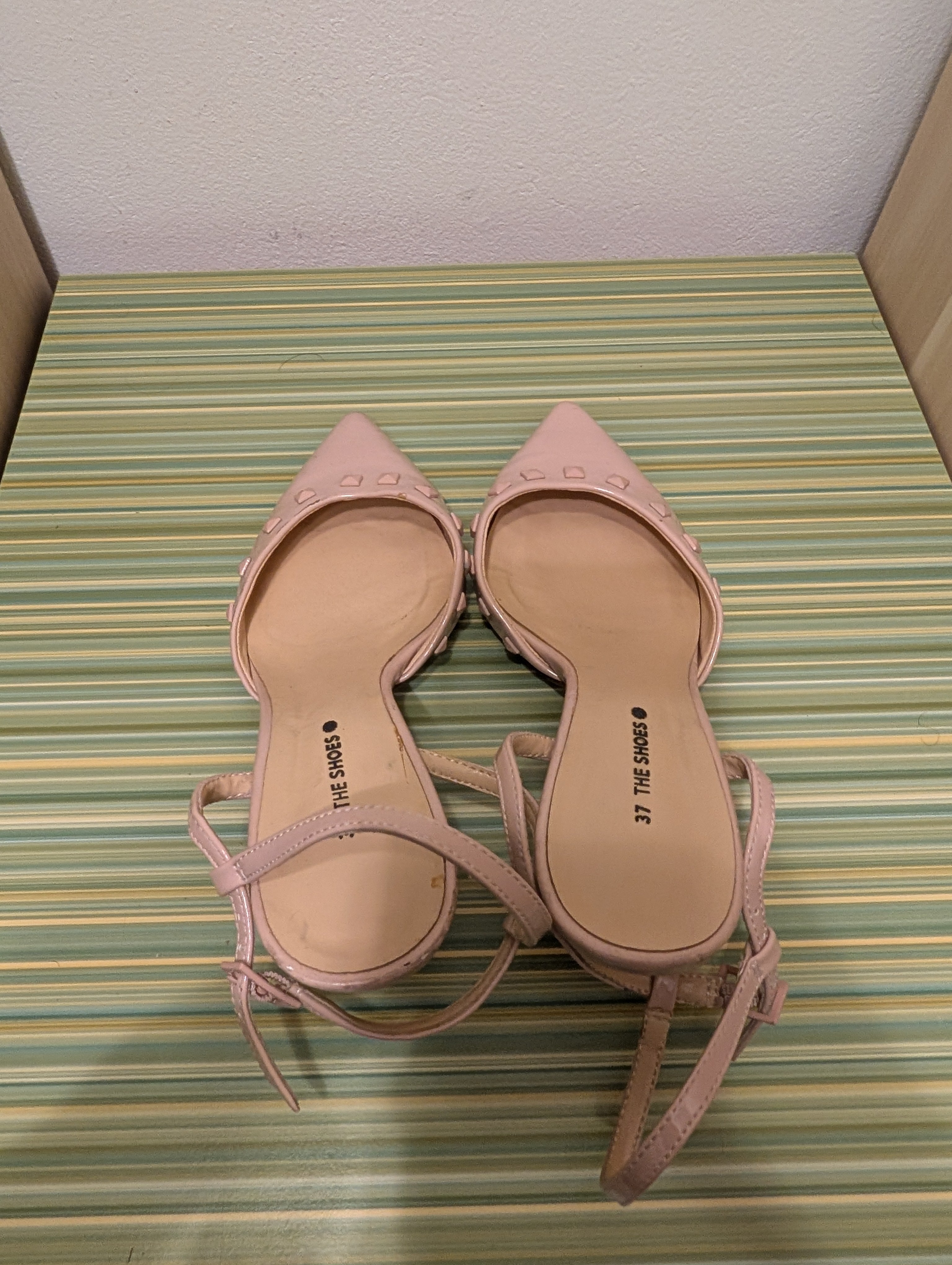 Szpilki The Shoes pudrowe 37 - gora wkladka logo The Shoes rozmiar 37